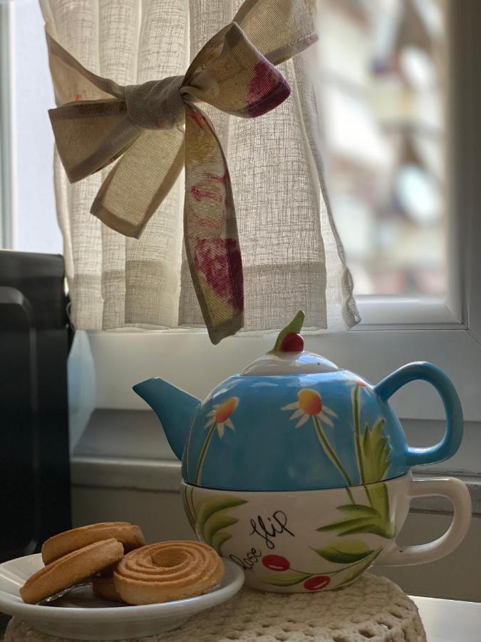 Central Welcoming Apartment In 地拉那 外观 照片